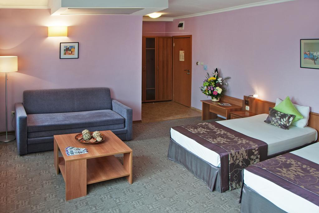 Hotel Real Plovdiv Habitación foto