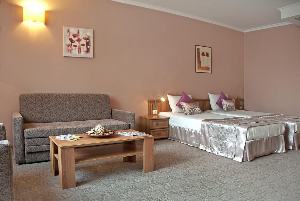 Hotel Real Plovdiv Habitación foto
