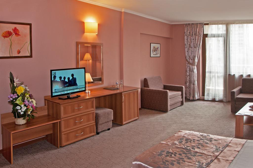 Hotel Real Plovdiv Habitación foto