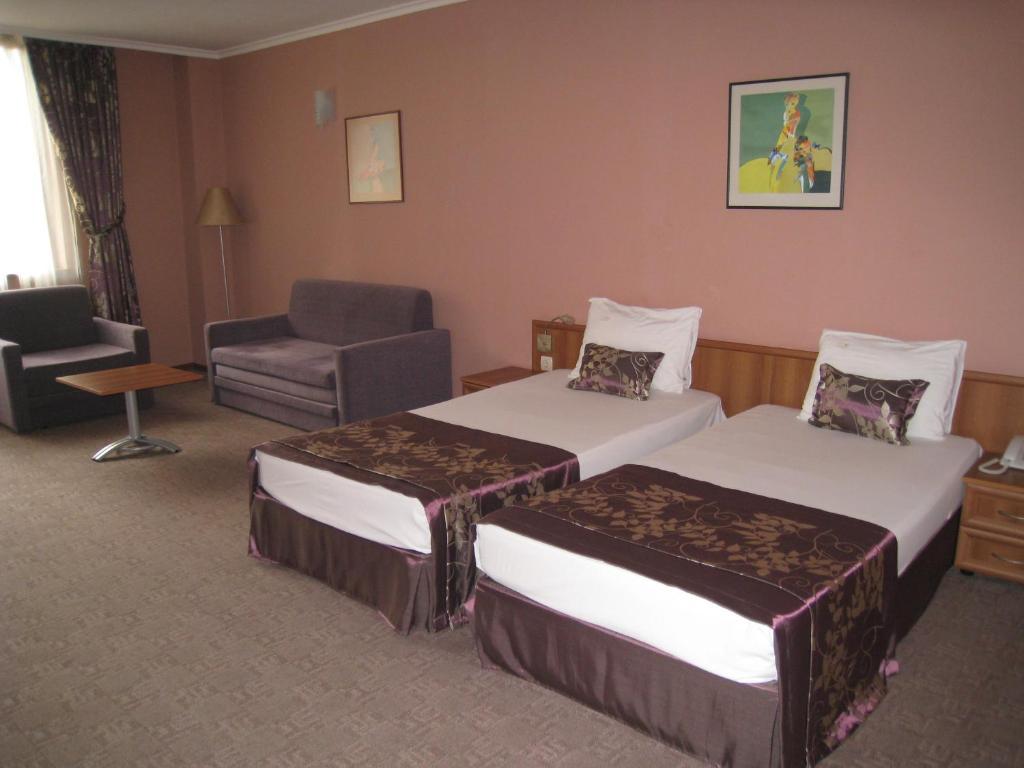 Hotel Real Plovdiv Habitación foto